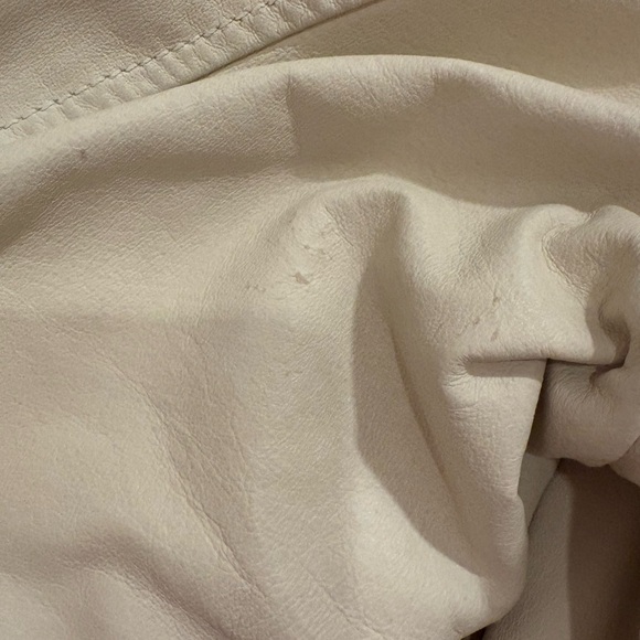 Danier Women's Ivory Leather Jacket - Picture 8 of 12